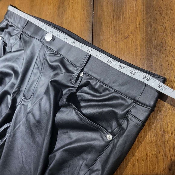 NWT Lane Bryant Women's Faux Leather Super-Slim Fit Black Size 24 Short - Picture 7 of 11